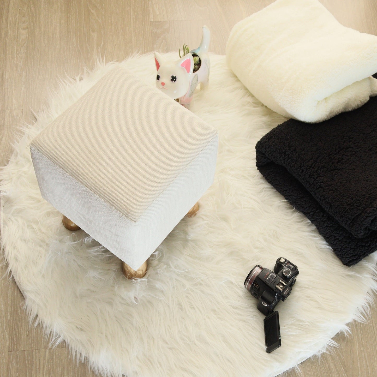 Puff Auxiliar Taburete Reposapies Cuadrado - Marfil