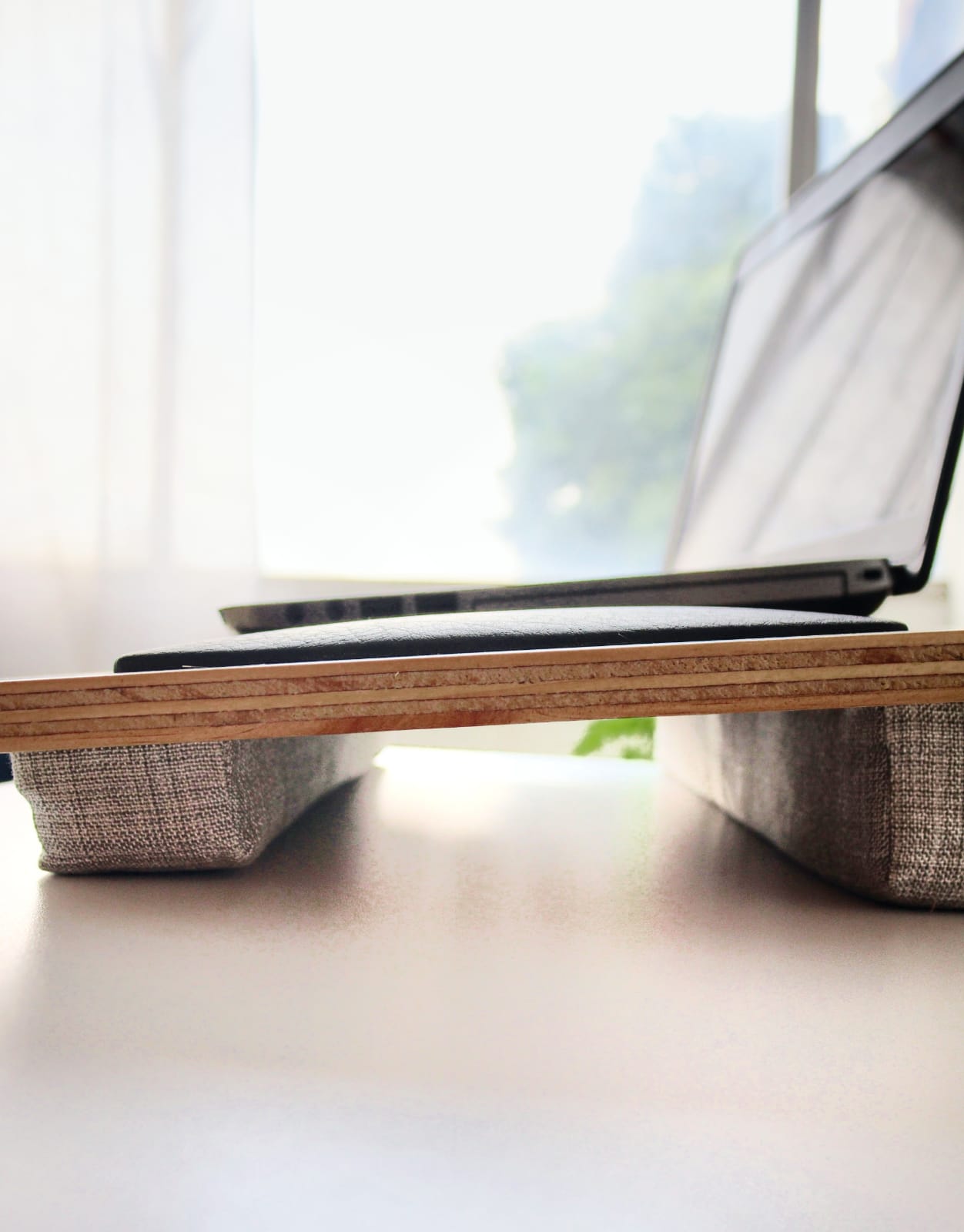 Soporte Ventilación Con Almohadillas para Computador Portatil - Banzay